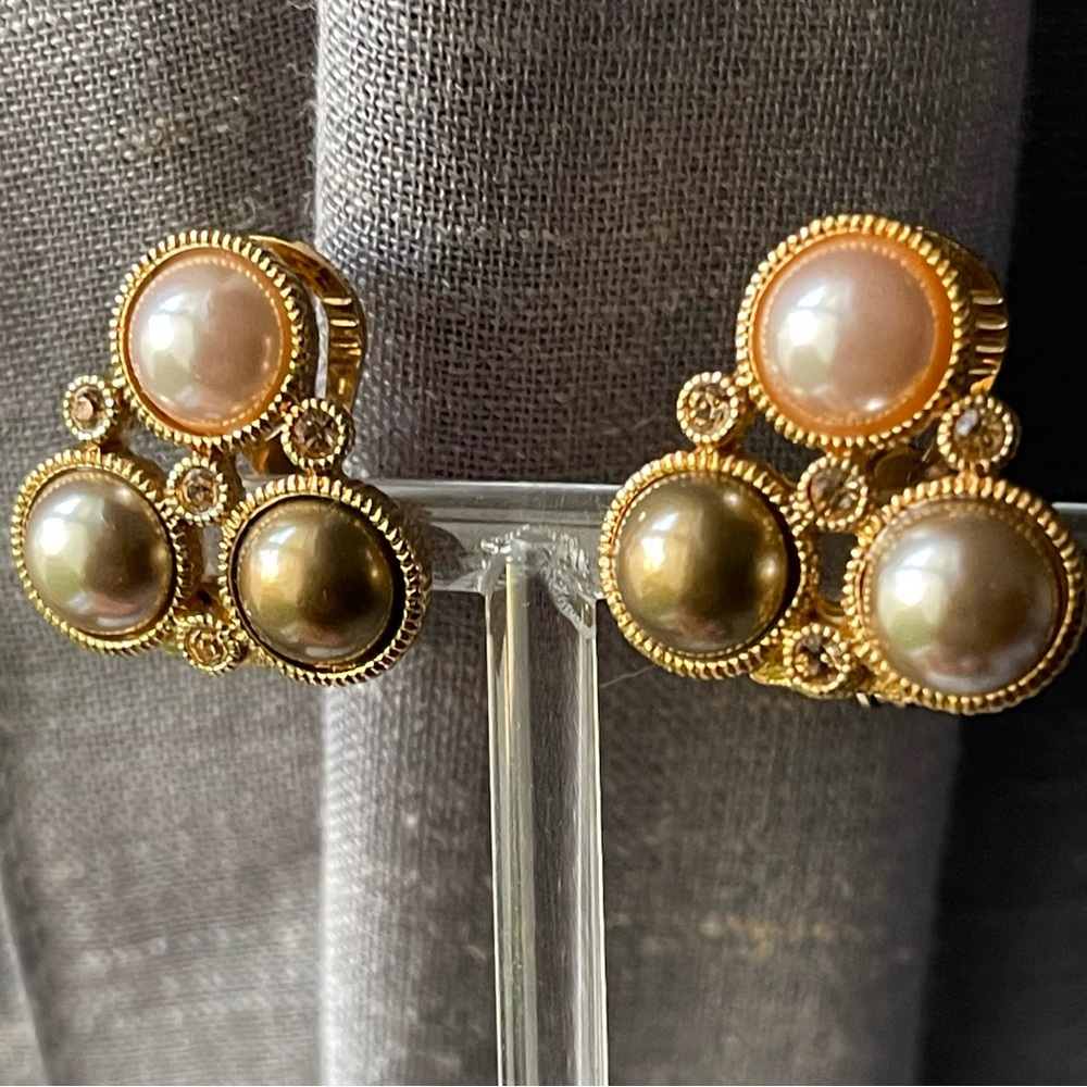 Monet | Vintage | Grey Gold and Cream Pearls Crystal Cluster Clip On Earrings